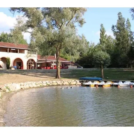 Camping 3 Etoiles - Piscine - Ccaaaeh * Nailloux